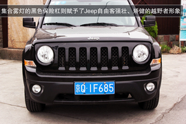 Jeep自由客试驾图解