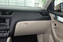 2015款斯柯达明锐1.6L自动逸杰版