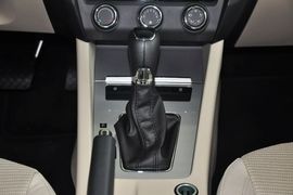 2015款斯柯达明锐1.6L自动逸杰版