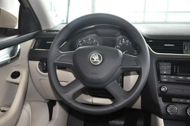 2015款斯柯达明锐1.6L自动逸杰版