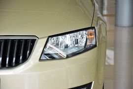 2015款斯柯达明锐1.6L自动逸杰版