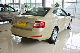 2015款斯柯达明锐1.6L自动逸杰版