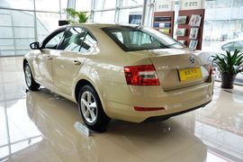 2015款斯柯达明锐1.6L自动逸杰版