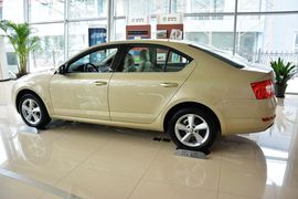 2015款斯柯达明锐1.6L自动逸杰版
