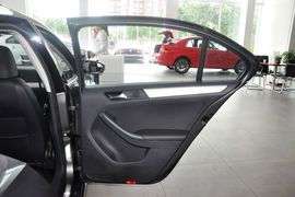 2014款大众速腾1.6L手动舒适型