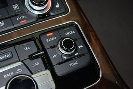 2014款奥迪A8L