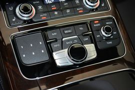 2014款奥迪A8L