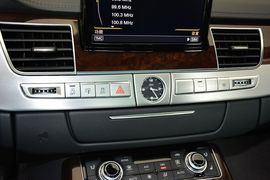 2014款奥迪A8L
