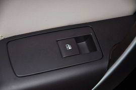2014款别克君威2.0L精英时尚型
