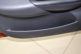 2012款宝骏乐驰1.0L手动优越型