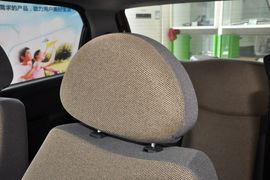 2012款宝骏乐驰1.0L手动优越型