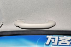 2012款宝骏乐驰1.0L手动优越型