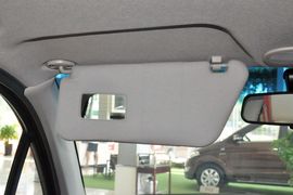 2012款宝骏乐驰1.0L手动优越型