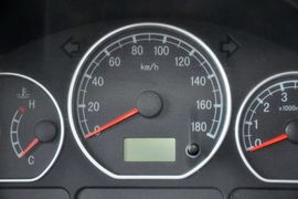 2012款宝骏乐驰1.0L手动优越型