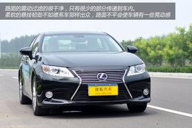 雷克萨斯ES300h试驾实拍