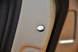 2014款路虎揽胜极光2.0T