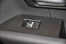 2014款路虎揽胜极光2.0T