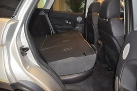 2014款路虎揽胜极光2.0T