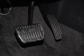 2014款路虎揽胜极光2.0T