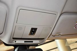 2014款路虎揽胜极光2.0T