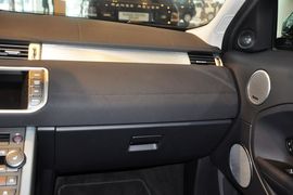 2014款路虎揽胜极光2.0T