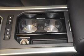 2014款路虎揽胜极光2.0T