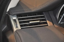 2014款路虎揽胜极光2.0T