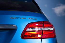 2015款奔驰B级电动车海外试驾实拍