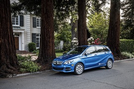 2015款奔驰B级电动车海外试驾实拍