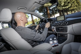 2015款奔驰B级电动车海外试驾实拍