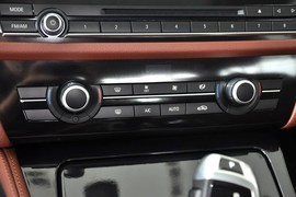 2014款宝马520Li典雅型
