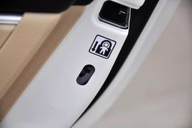 2014款丰田卡罗拉1.6L
