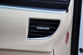 2014款丰田卡罗拉1.6L
