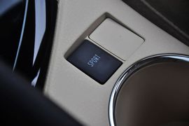 2014款丰田卡罗拉1.6L
