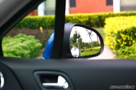 2009款标致308CC试驾
