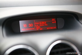 2009款标致308CC试驾