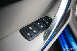 2009款标致308CC试驾