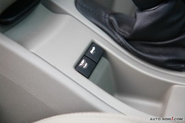 2009款标致308CC试驾
