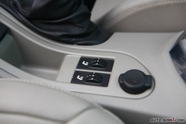 2009款标致308CC试驾