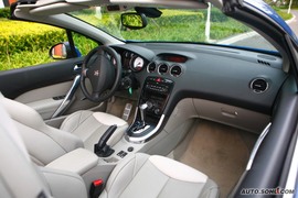 2009款标致308CC试驾