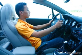 2009款标致308CC试驾