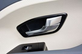 2015款揽胜极光2.0T