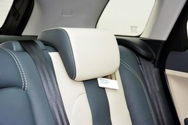 2015款揽胜极光2.0T