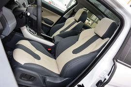 2015款揽胜极光2.0T