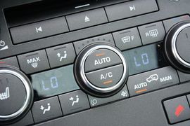 2015款揽胜极光2.0T