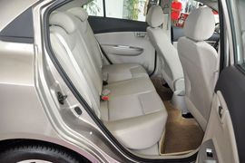 2012款长安悦翔V5