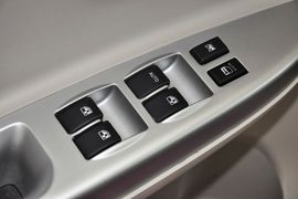 2012款长安悦翔V5