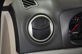 2012款长安悦翔V5