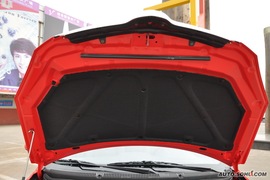 2009款长安悦翔三厢自动尊贵版