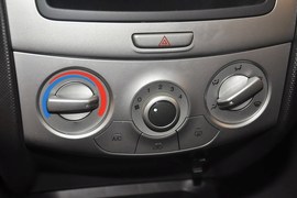 2013款雪佛兰赛欧1.2时尚幸福版